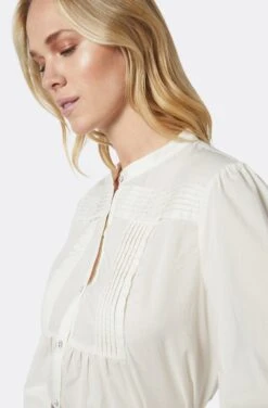 Joie Vesta Long Sleeve Cotton Top 10 Joie Vesta Long Sleeve Cotton Top -Joie Shop 22 2 889 TP05171 PORCELAIN JURI 5