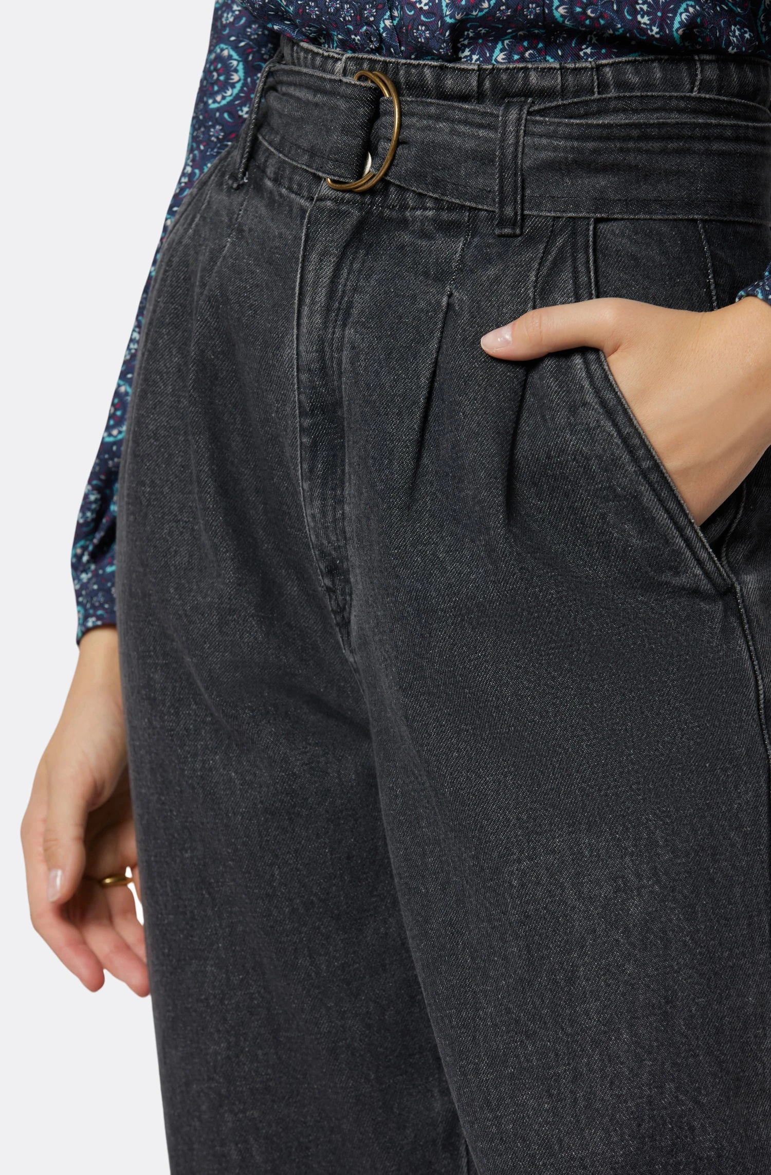 Joie Mongomery Straight Jean 6 Joie Mongomery Straight Jean - Image 4